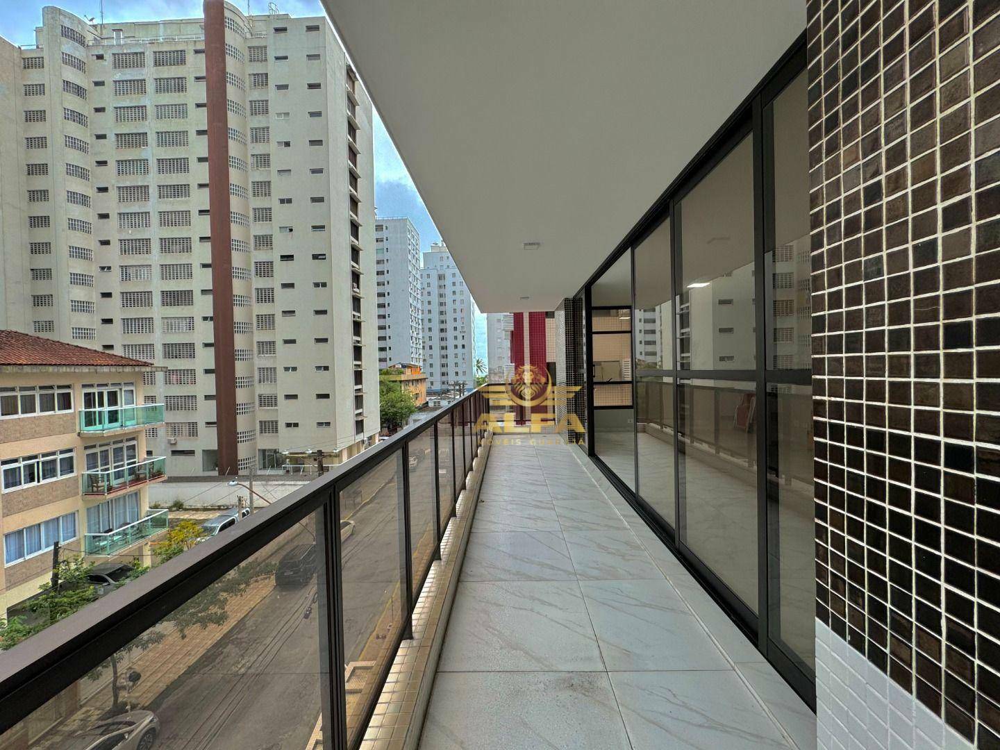 Apartamento à venda com 5 quartos, 215m² - Foto 2