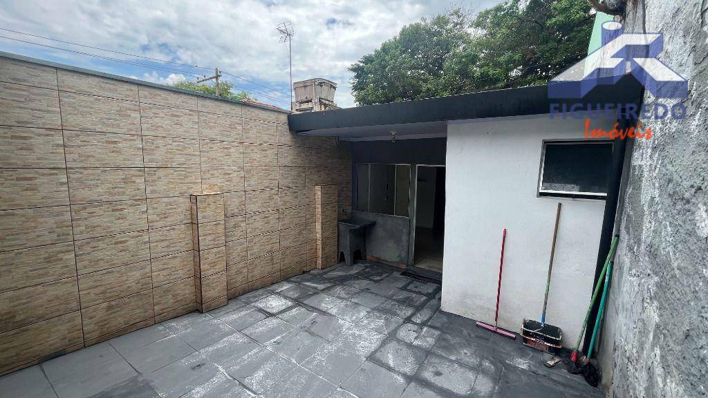 Casa à venda com 2 quartos, 60m² - Foto 16