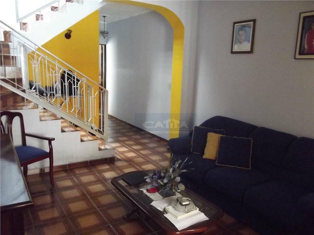 Sobrado à venda com 3 quartos, 206m² - Foto 1