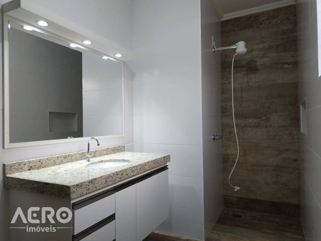 Casa à venda com 3 quartos, 180m² - Foto 11