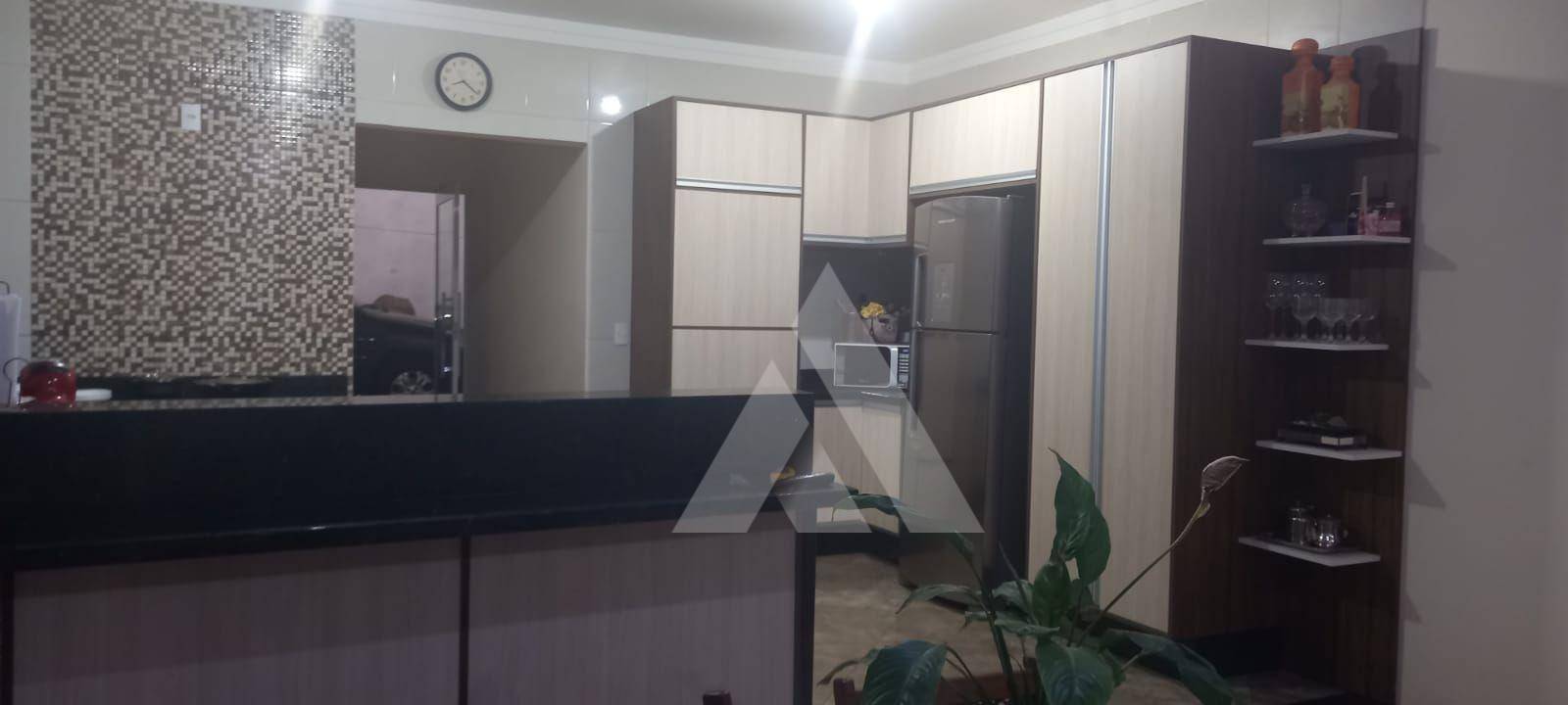 Casa à venda com 2 quartos, 195m² - Foto 5