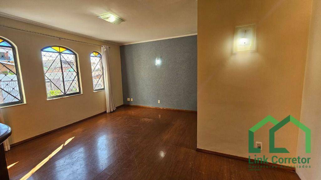 Casa à venda com 3 quartos, 326m² - Foto 16