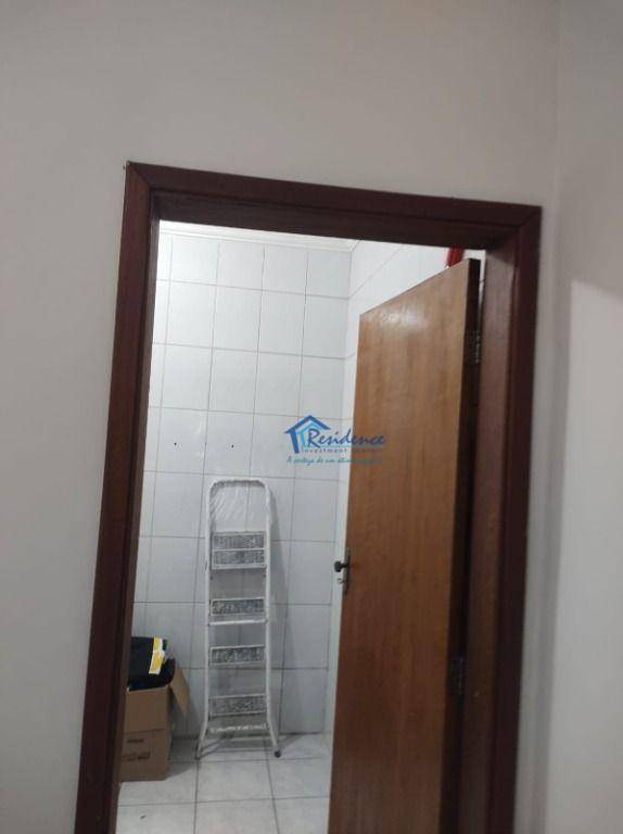 Sobrado à venda com 3 quartos, 200m² - Foto 8