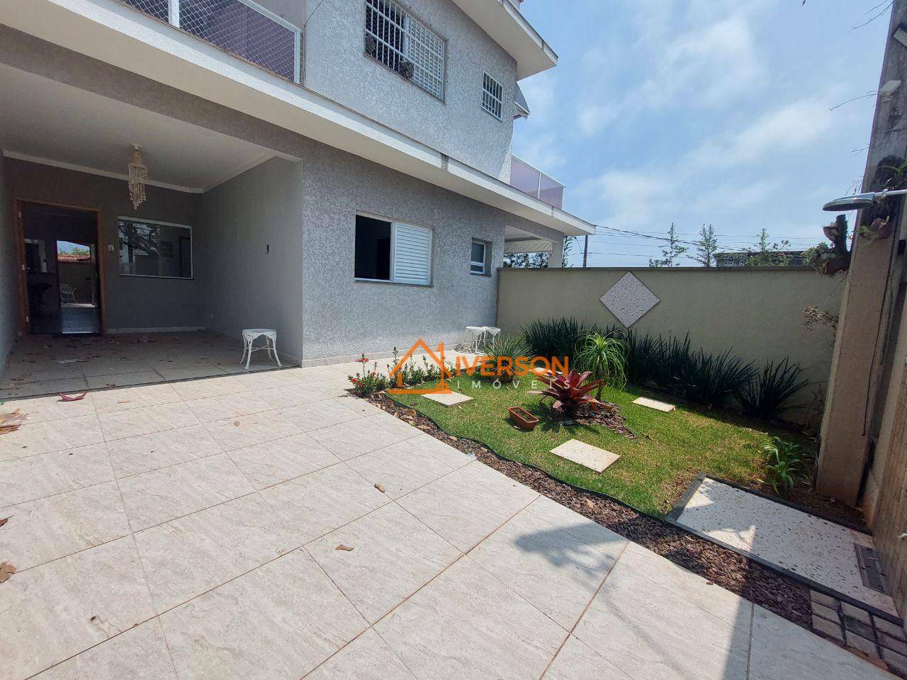 Casa à venda e aluguel com 2 quartos, 80m² - Foto 1