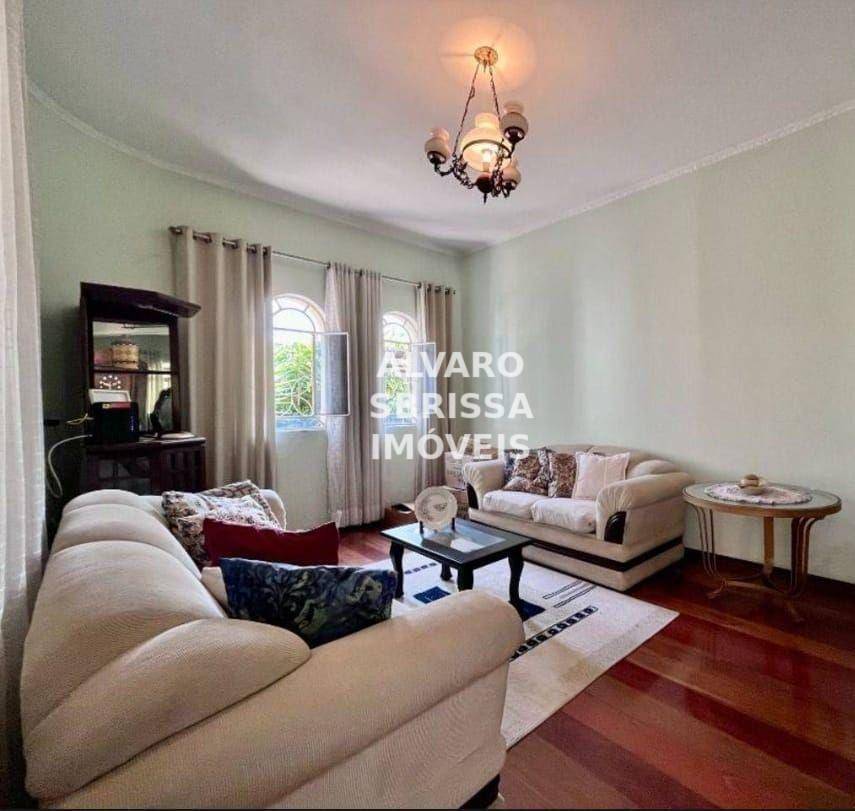 Casa à venda com 4 quartos, 190m² - Foto 4