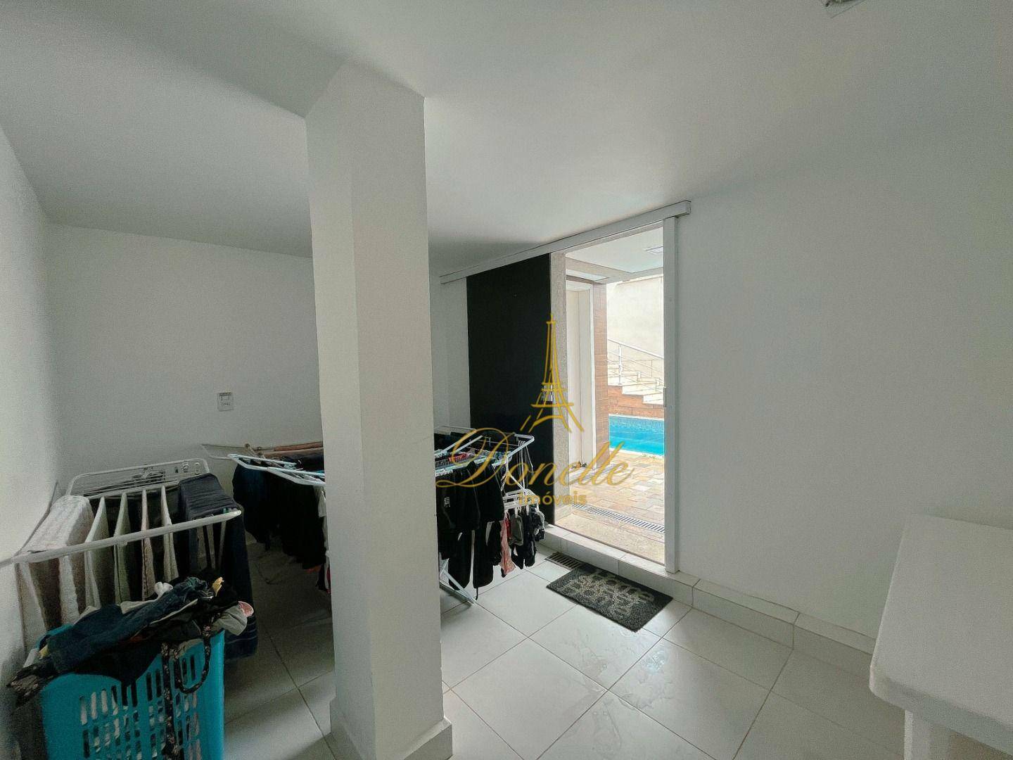 Sobrado à venda com 4 quartos, 323m² - Foto 14