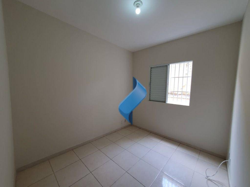 Apartamento para alugar com 3 quartos, 81m² - Foto 7