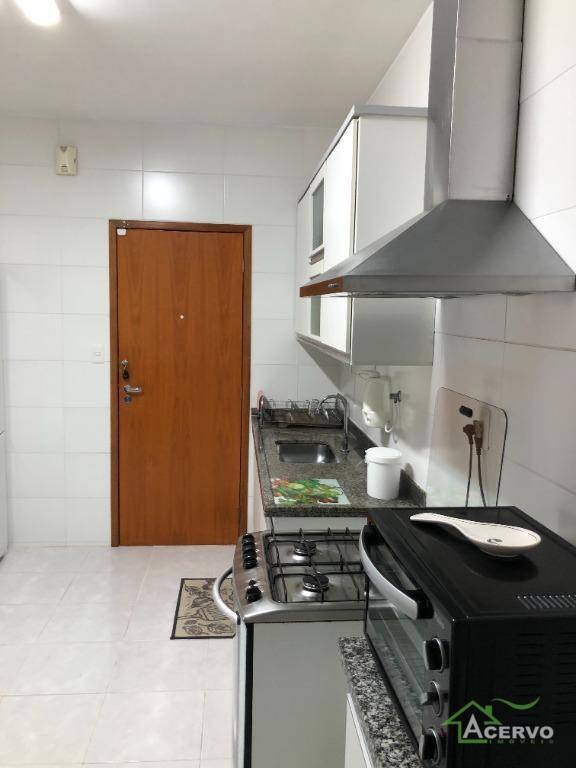 Apartamento à venda com 3 quartos, 118m² - Foto 23