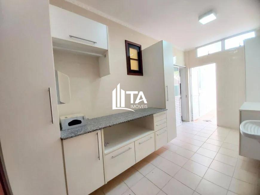 Casa de Condomínio à venda e aluguel com 3 quartos, 250m² - Foto 15