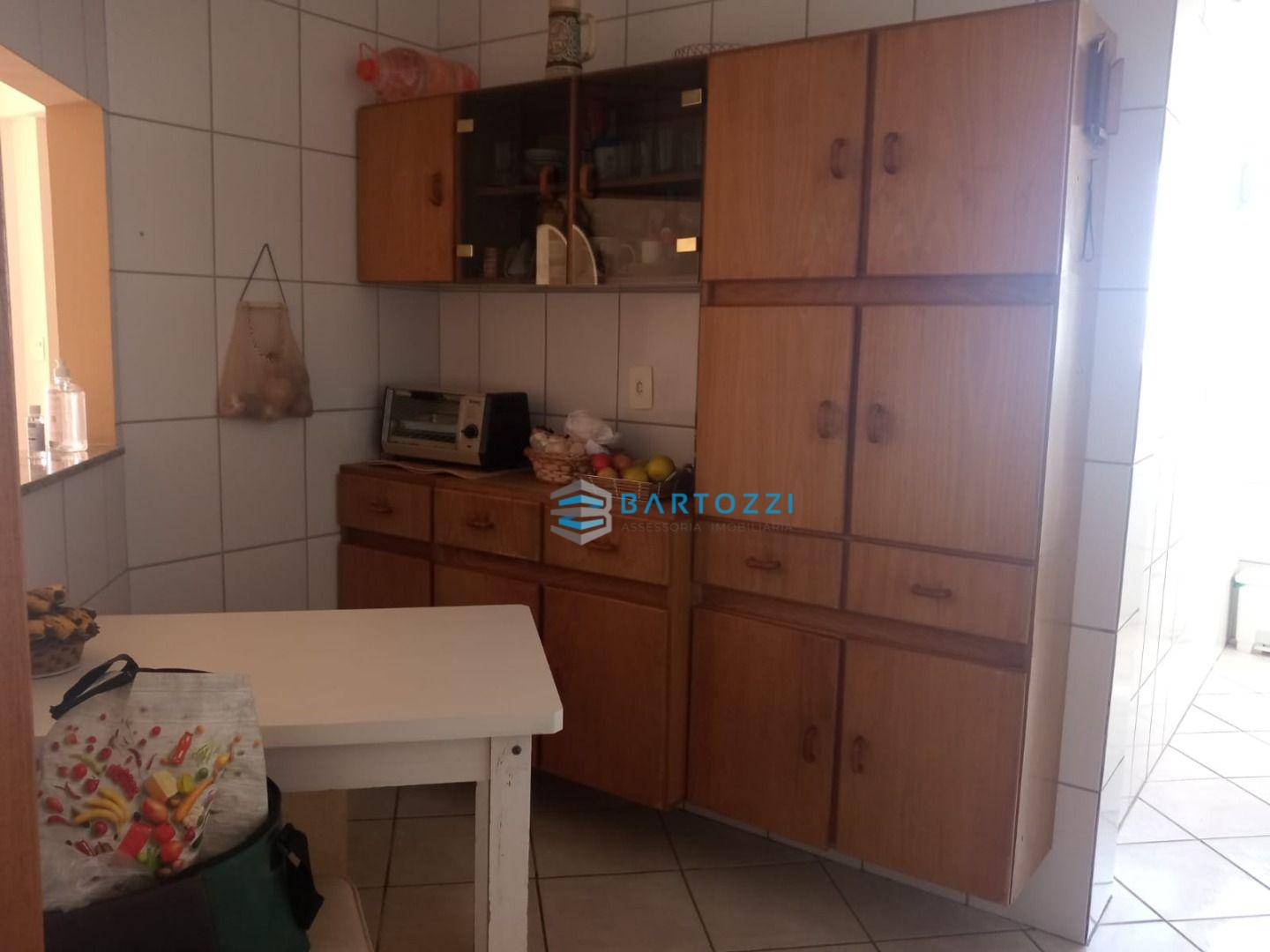 Apartamento à venda com 2 quartos, 70m² - Foto 11