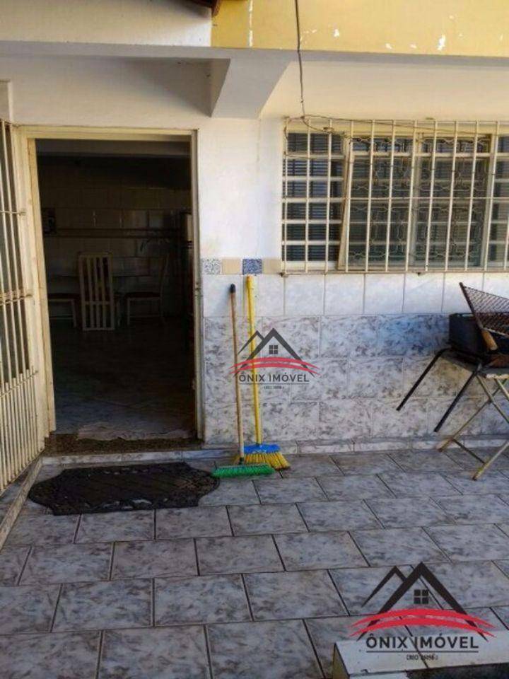 Casa à venda com 3 quartos, 200m² - Foto 5