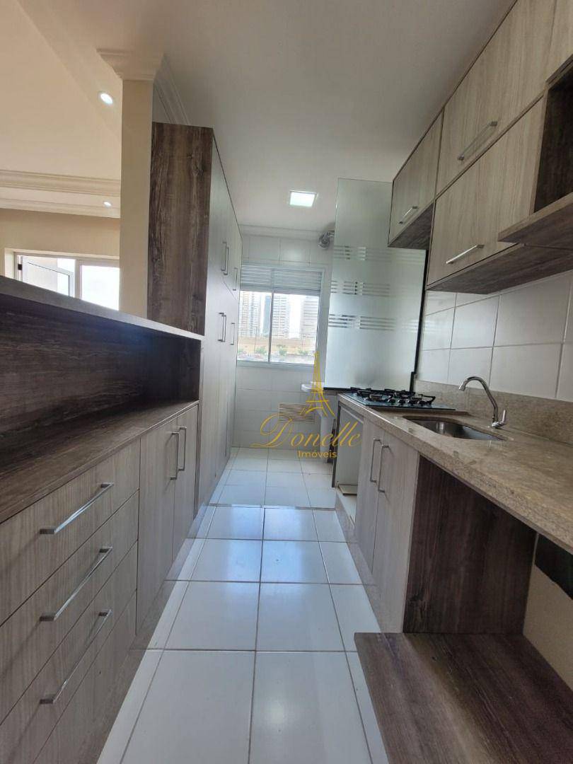 Apartamento à venda com 2 quartos, 65m² - Foto 1