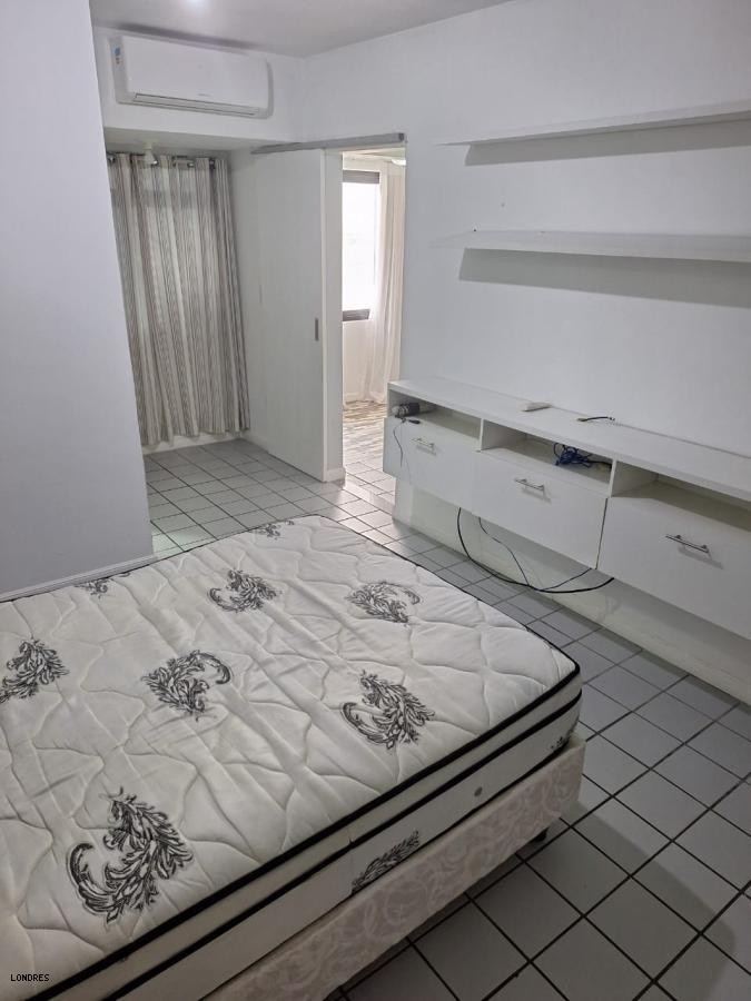 Apartamento à venda com 1 quarto, 56m² - Foto 8