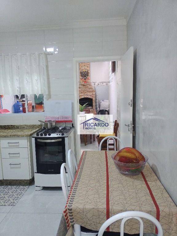 Sobrado à venda com 3 quartos, 100m² - Foto 8