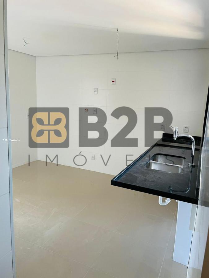 Apartamento à venda com 3 quartos, 159m² - Foto 6