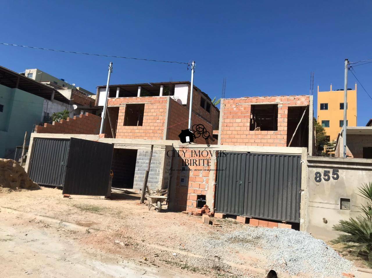 Casa à venda com 3 quartos, 78M2 - Foto 1