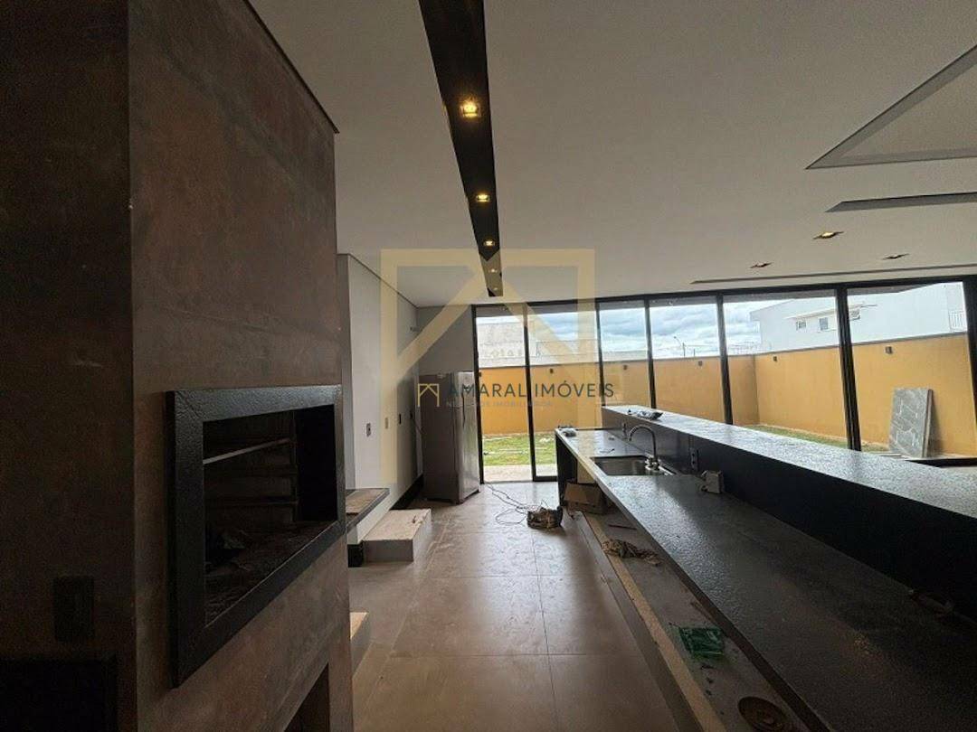 Casa de Condomínio à venda com 3 quartos, 310m² - Foto 5