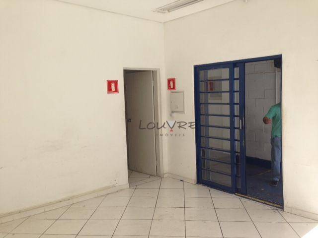 Prédio Inteiro para alugar, 1000m² - Foto 10