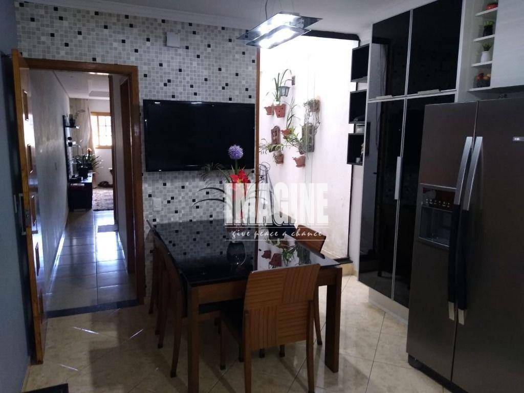 Sobrado à venda com 3 quartos, 180m² - Foto 4