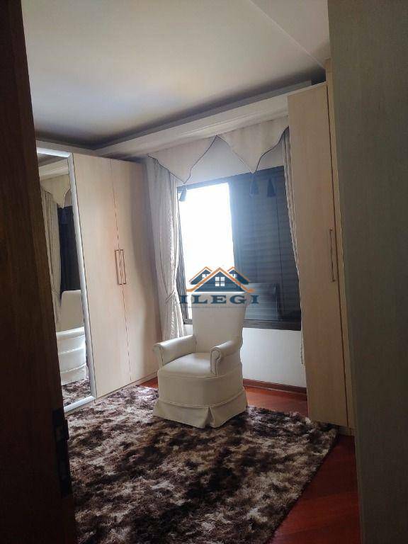 Apartamento à venda com 4 quartos, 188m² - Foto 22