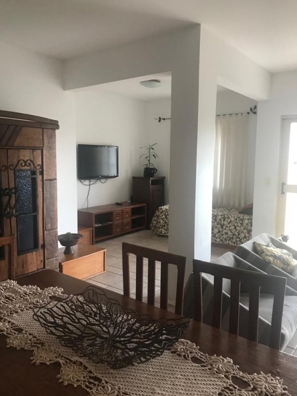 Apartamento à venda com 3 quartos, 142m² - Foto 2