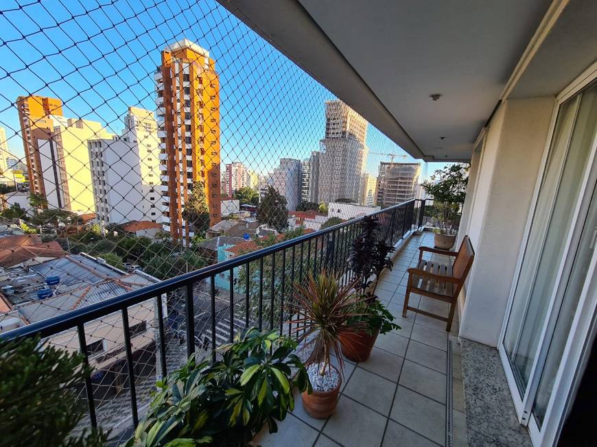 Apartamento à venda com 3 quartos, 225m² - Foto 11