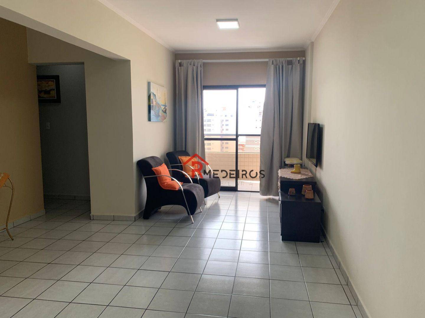 Apartamento à venda com 2 quartos, 75m² - Foto 2