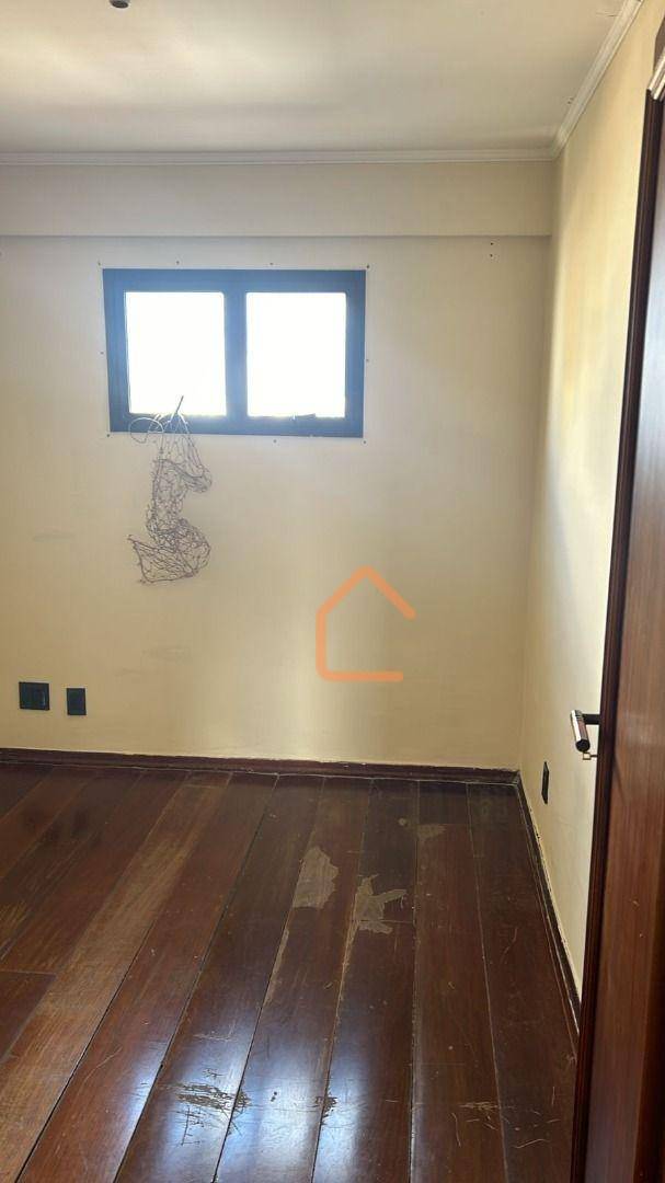 Apartamento à venda com 3 quartos, 140m² - Foto 9