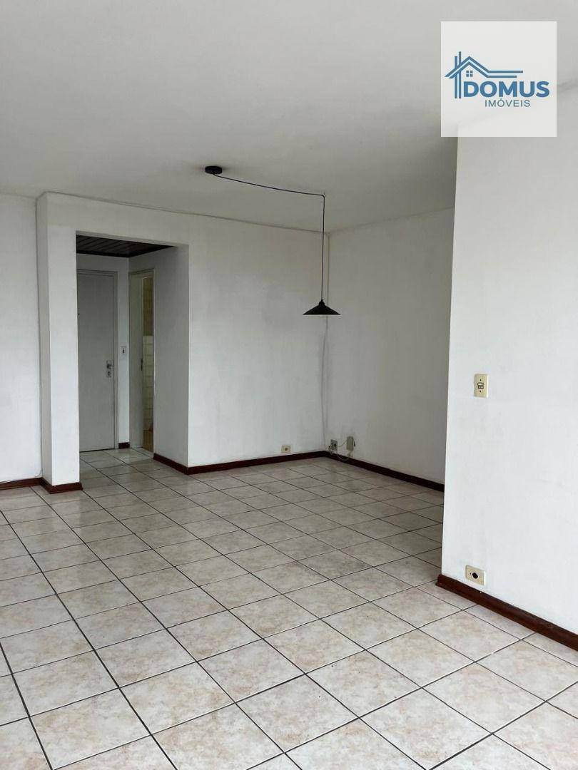 Apartamento para alugar com 3 quartos, 115m² - Foto 3