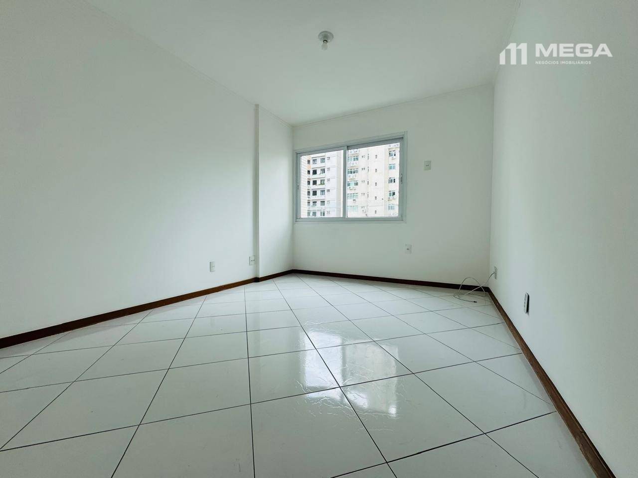 Apartamento à venda com 3 quartos, 130m² - Foto 10