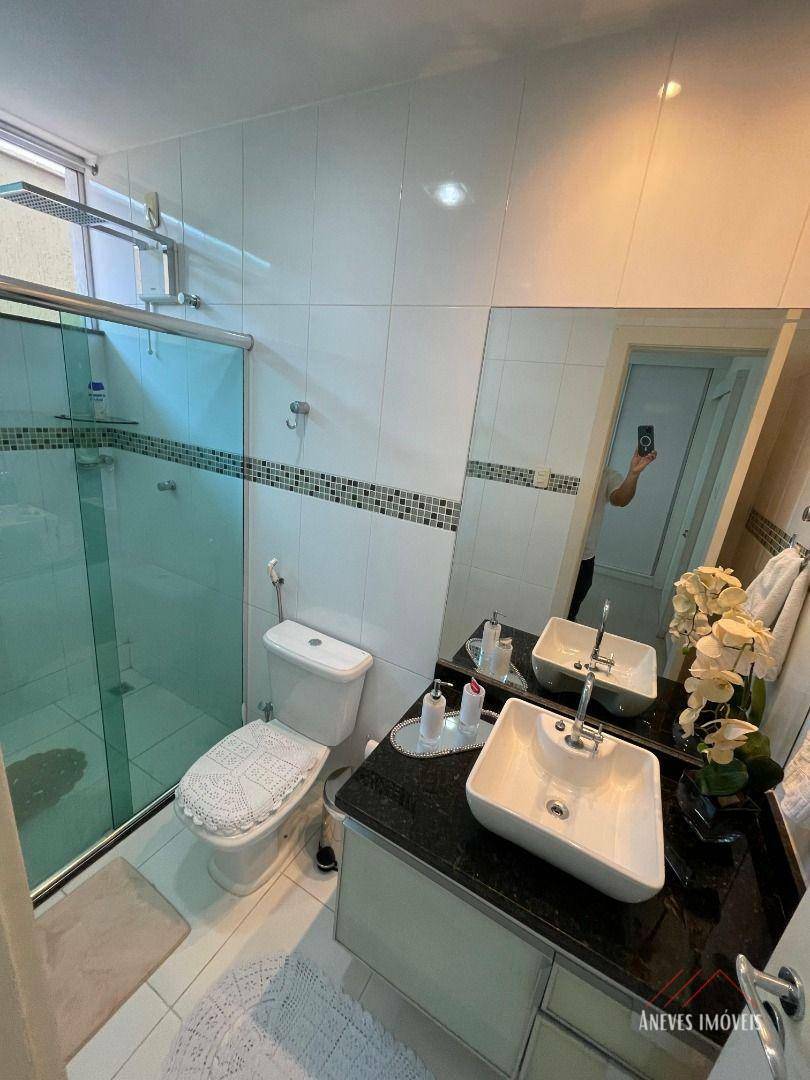 Casa de Condomínio à venda com 3 quartos, 215m² - Foto 18