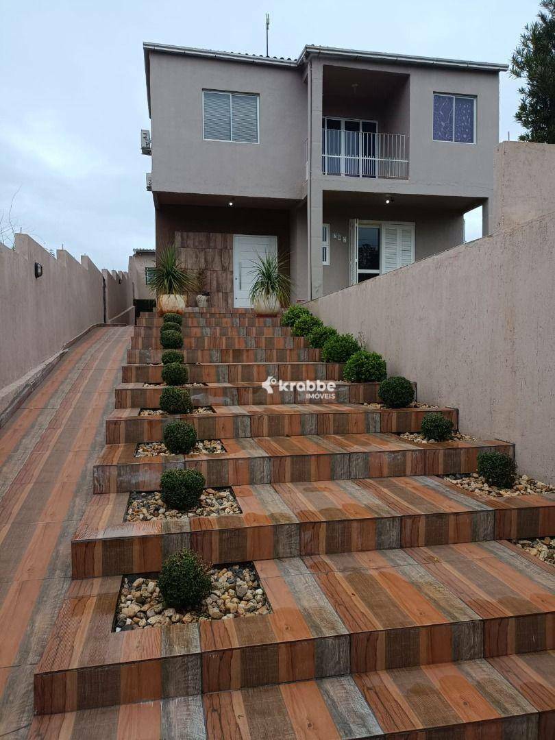 Sobrado à venda com 3 quartos, 228m² - Foto 2