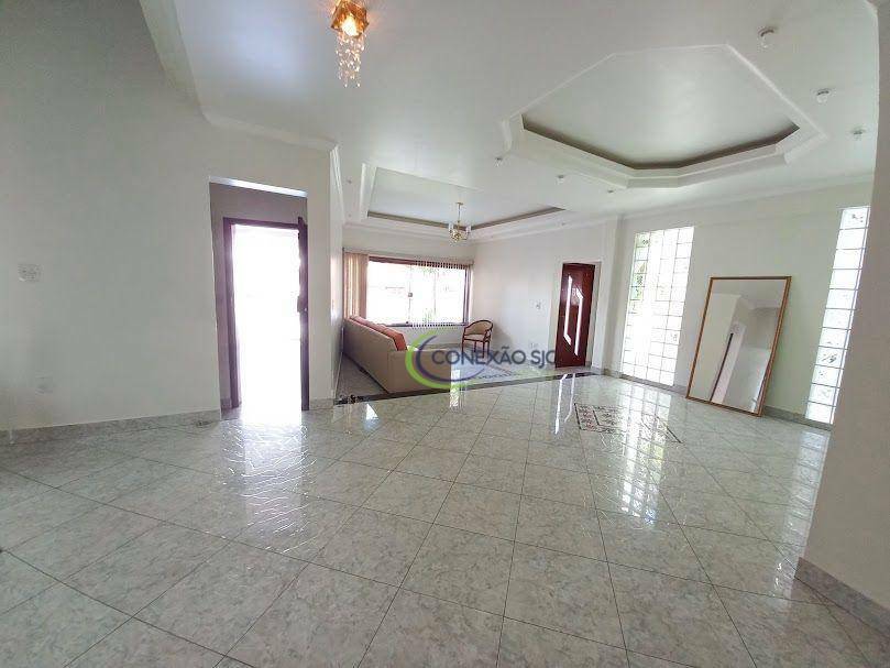 Sobrado à venda e aluguel com 4 quartos, 270m² - Foto 8