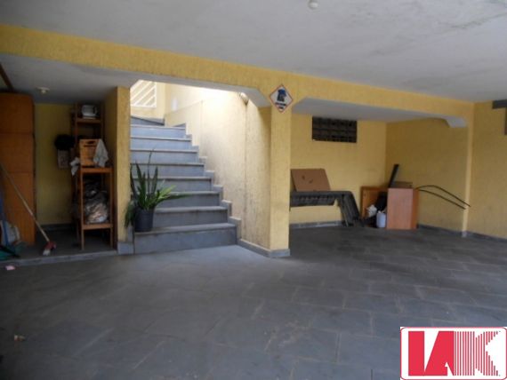 Casa à venda com 3 quartos, 133m² - Foto 1