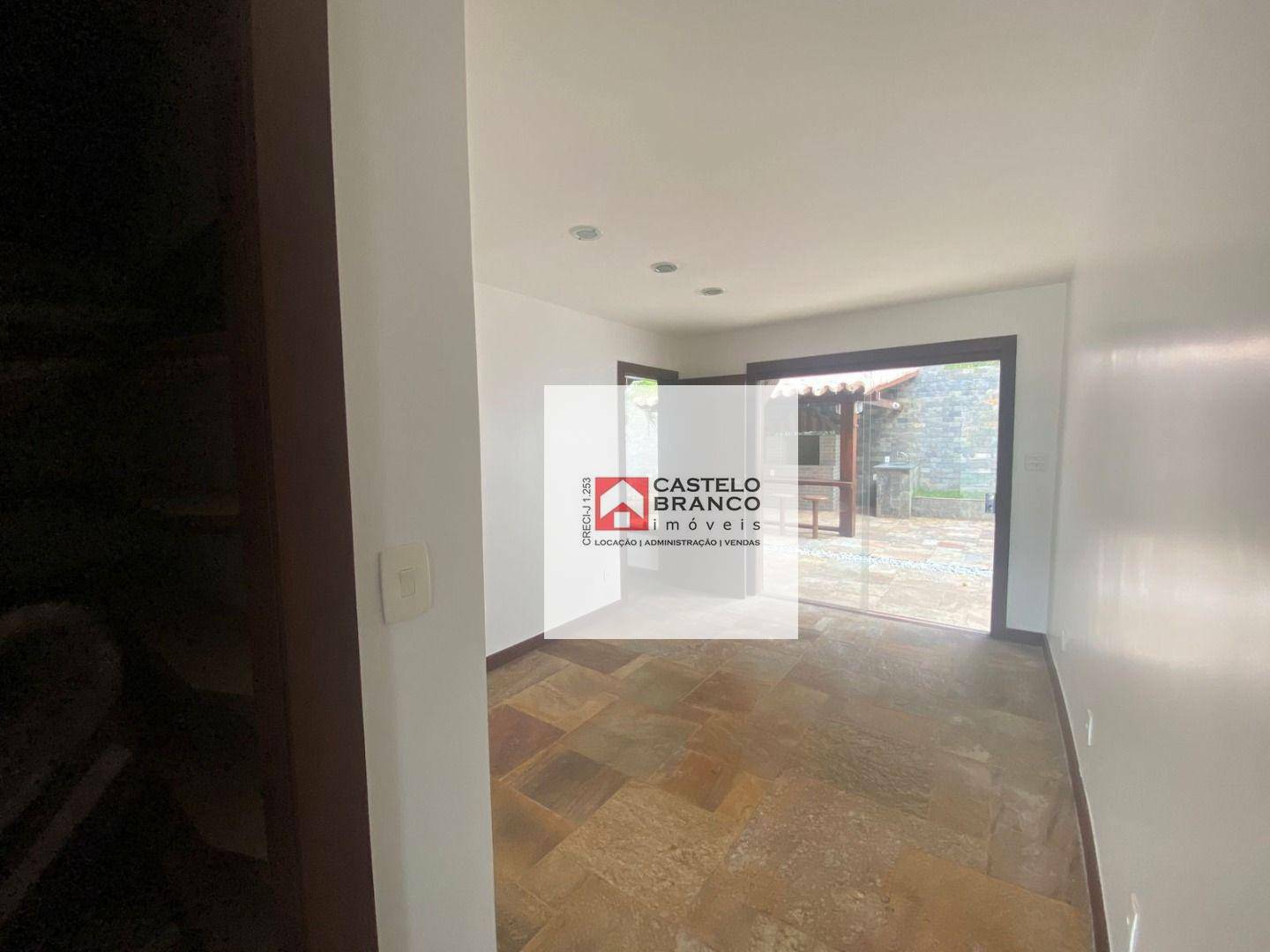 Casa de Condomínio à venda com 4 quartos, 676m² - Foto 3