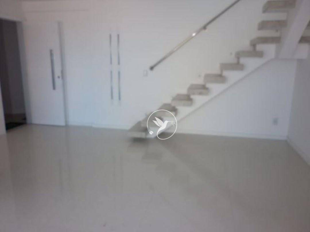 Cobertura à venda com 3 quartos, 150m² - Foto 5