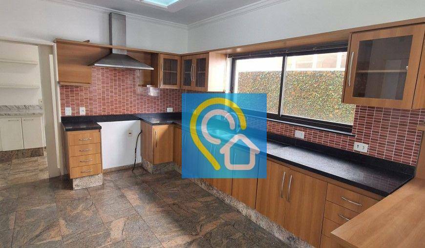 Casa de Condomínio para alugar com 4 quartos, 421m² - Foto 4