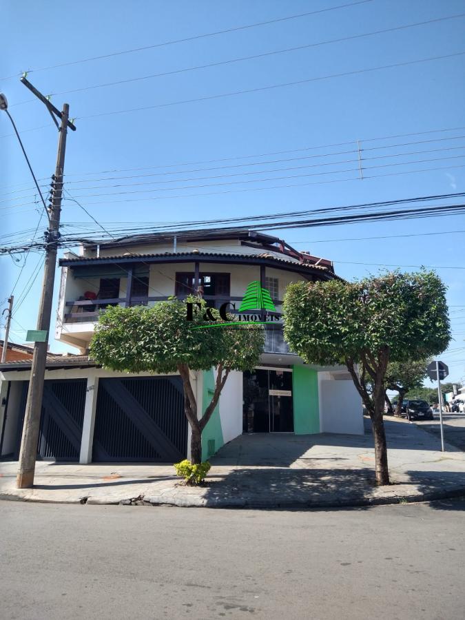 Sobrado à venda com 3 quartos, 200m² - Foto 3