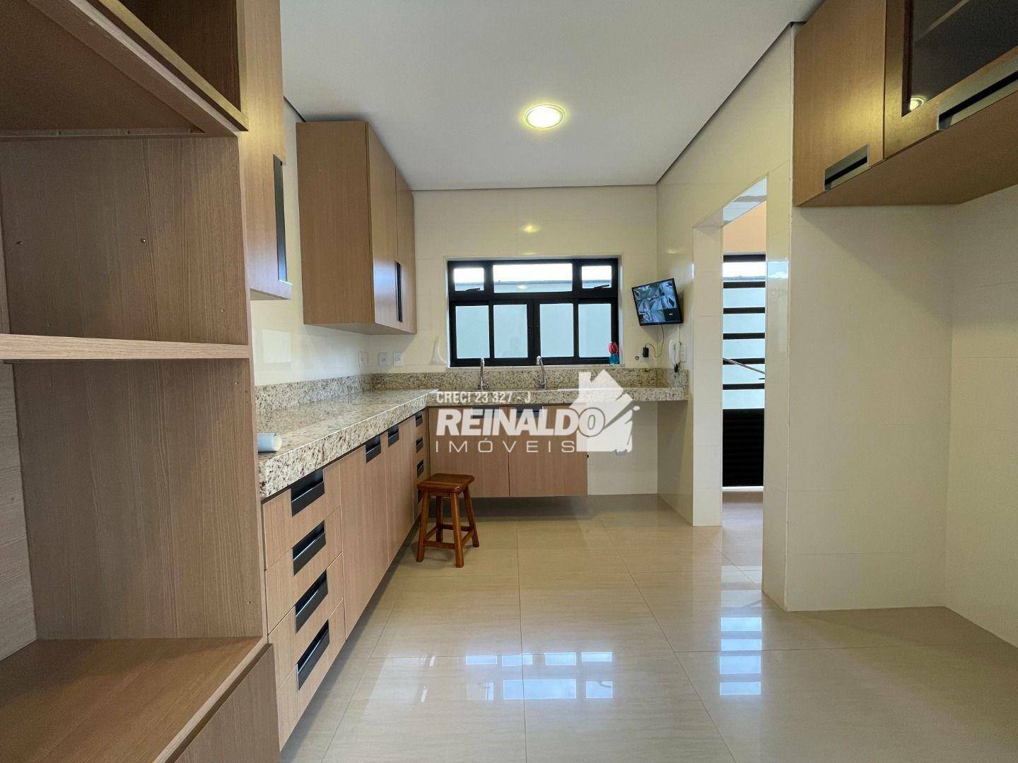 Casa à venda com 4 quartos, 241m² - Foto 8