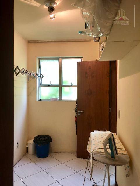 Apartamento à venda com 2 quartos, 77m² - Foto 17