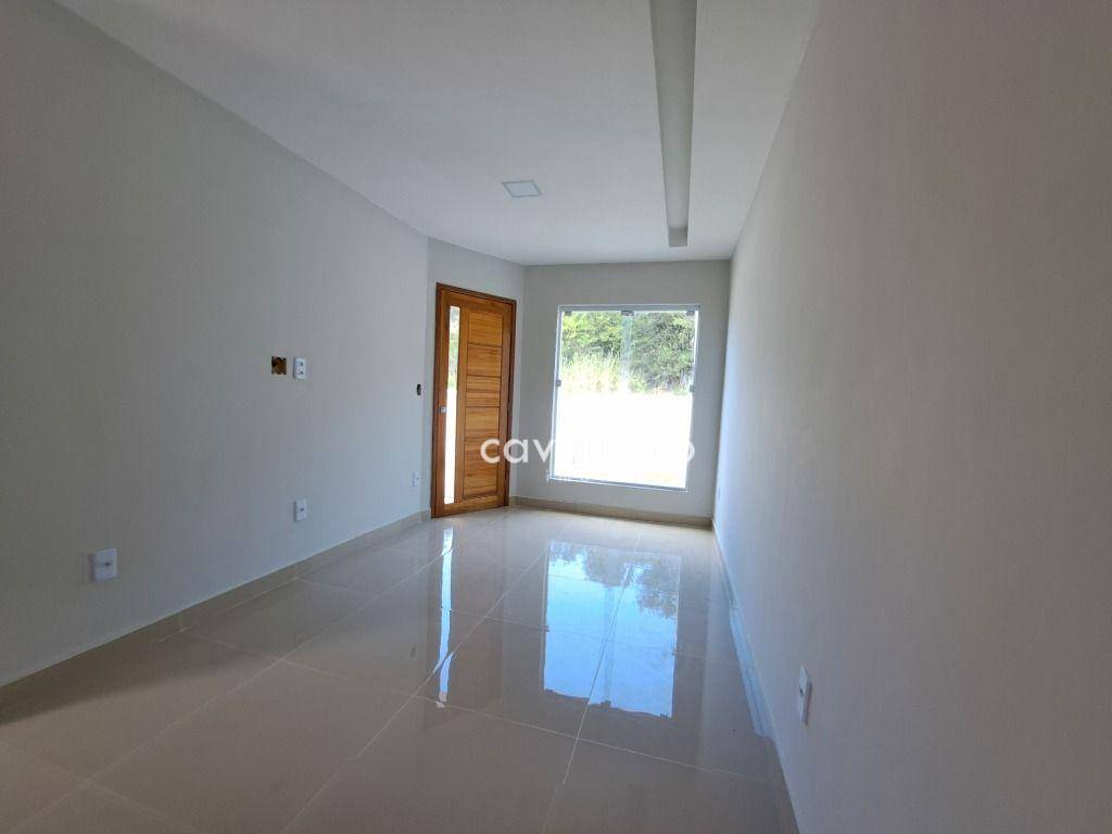 Casa à venda com 2 quartos, 69m² - Foto 10