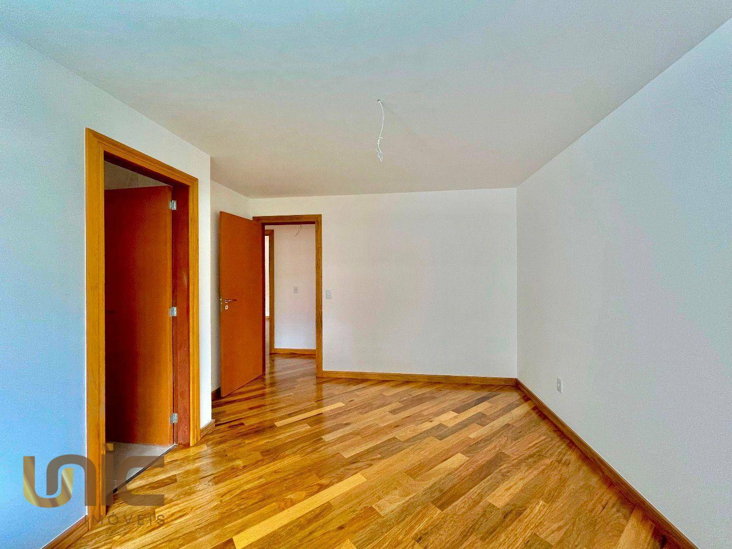 Apartamento à venda com 3 quartos, 138m² - Foto 7