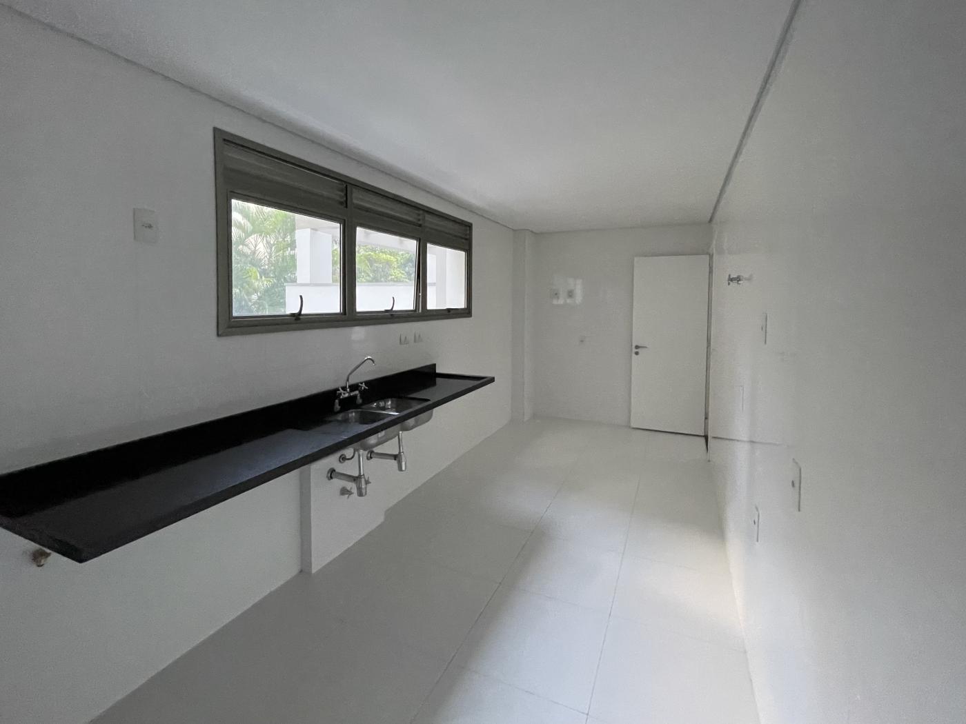 Apartamento à venda com 3 quartos, 285m² - Foto 6