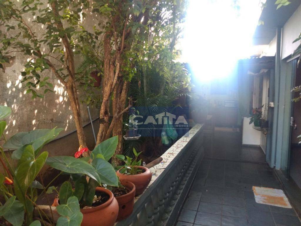 Casa à venda com 5 quartos, 230m² - Foto 13