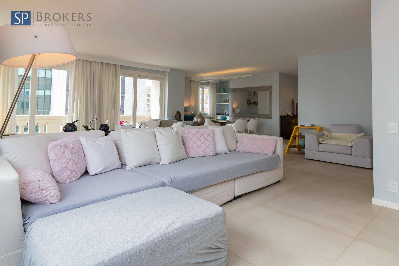 Apartamento à venda com 4 quartos, 258m² - Foto 6