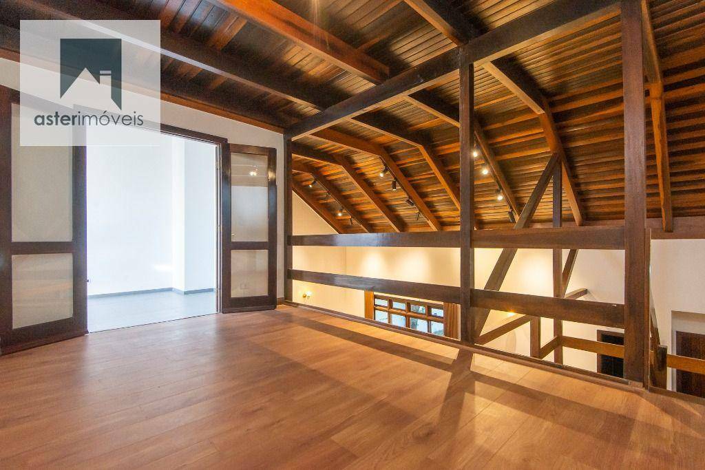 Casa à venda com 3 quartos, 272m² - Foto 35