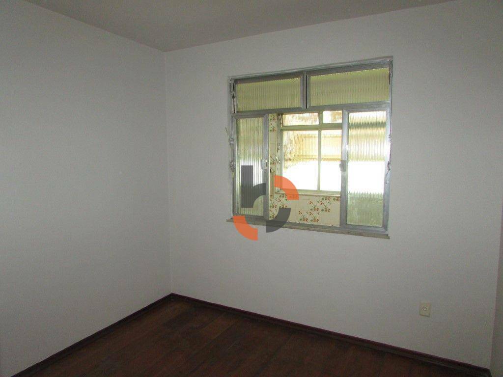 Apartamento à venda com 3 quartos, 97m² - Foto 9