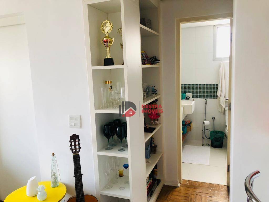 Apartamento à venda com 1 quarto, 45m² - Foto 13