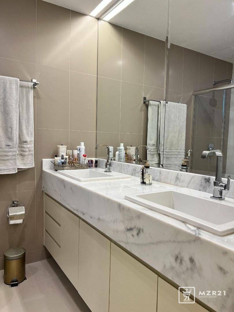 Apartamento à venda com 3 quartos, 206m² - Foto 20