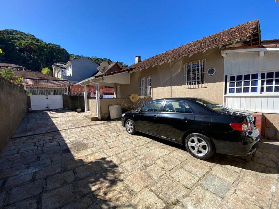 Casa à venda com 4 quartos, 361m² - Foto 3